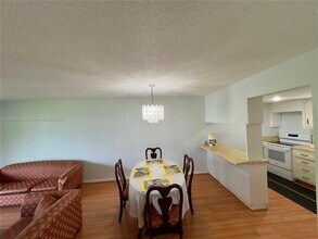 201 178th Dr in Sunny Isles Beach, FL - Building Photo - Building Photo