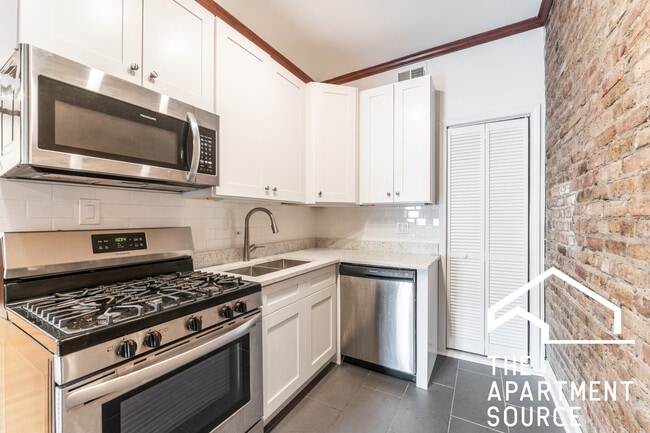 2250 N Cleveland Ave, Unit 2R