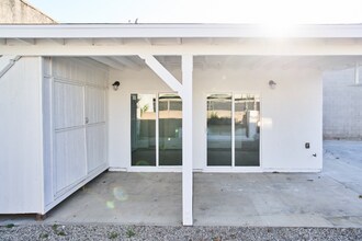 606 E Realty St in Carson, CA - Building Photo - Building Photo