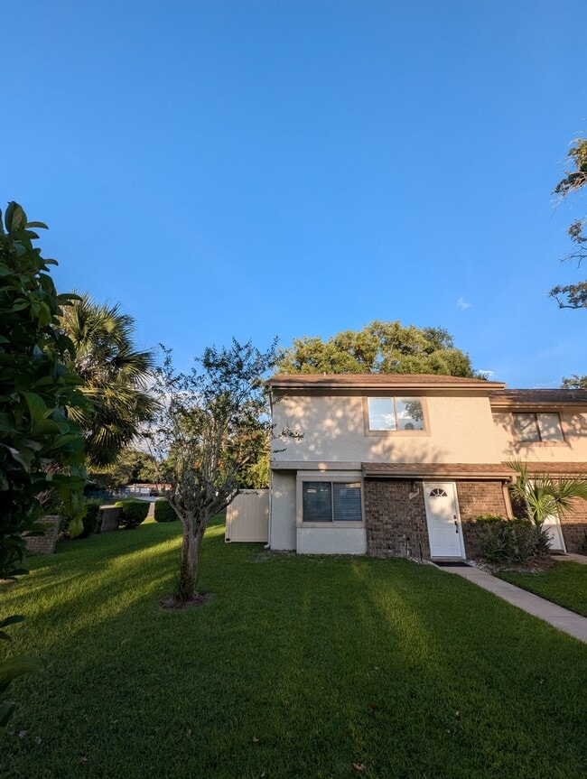 property at 1100 Maury Rd