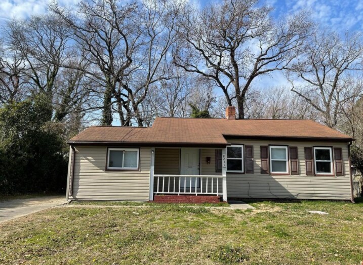 8213 Andrew Ln in Norfolk, VA - Building Photo