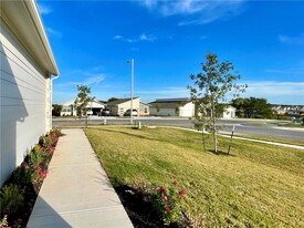 10700 Deaton Ln in Austin, TX - Foto de edificio - Building Photo