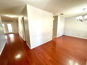 8111 Mescal Trail in San Antonio, TX - Building Photo - Building Photo