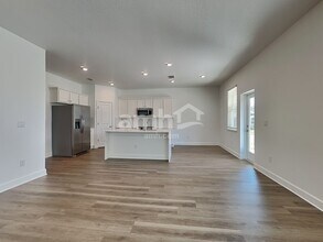 37878 Dusty Saddle Ln in Zephyrhills, FL - Building Photo - Building Photo