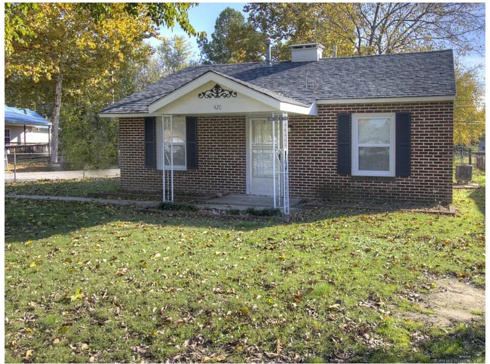 420 SE 5th St in Pryor, OK - Building Photo