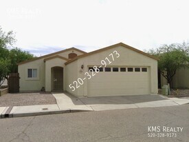 7003 S Placita Sorrento in Tucson, AZ - Building Photo