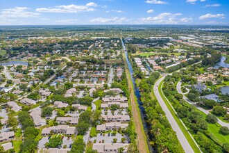 108 Sherwood Cir in Jupiter, FL - Building Photo - Building Photo