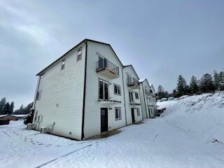 95 Erickson Ave, Unit 95A in Shady Cove, OR - Building Photo - Building Photo