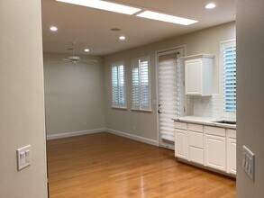 741 W Barcelona Ln in Clovis, CA - Building Photo - Building Photo