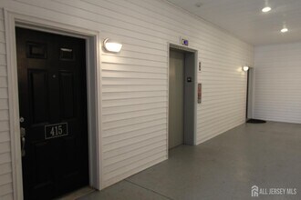 814 Stiller Ln in Monroe Township, NJ - Building Photo - Building Photo