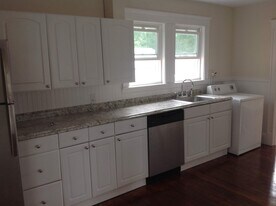 53 Winthrop Ave, Unit 2 in Beverly, MA - Building Photo