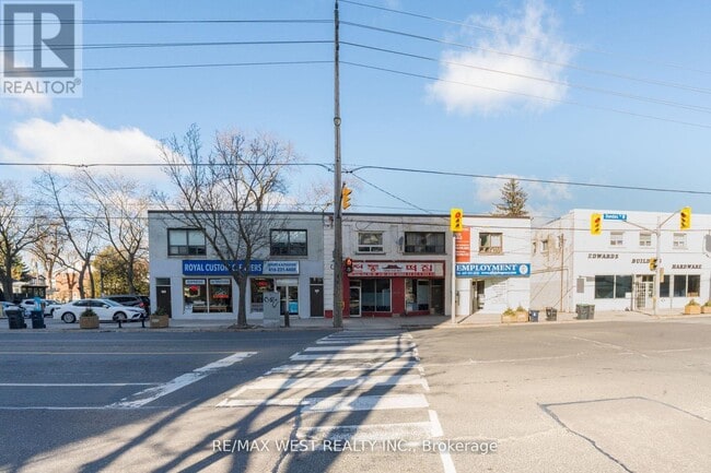 property at 4992b Dundas St W