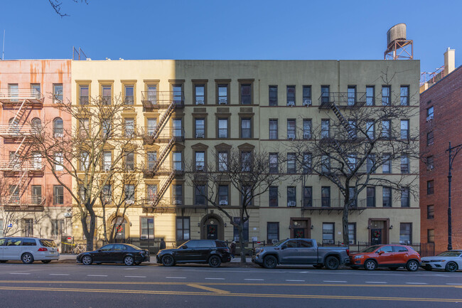 13-19 W 106th St in New York, NY - Building Photo - Building Photo