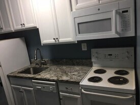 1118 St Paul St in Baltimore, MD - Building Photo