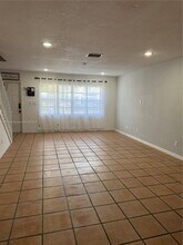 10413 NW 3rd St in Pembroke Pines, FL - Building Photo - Building Photo