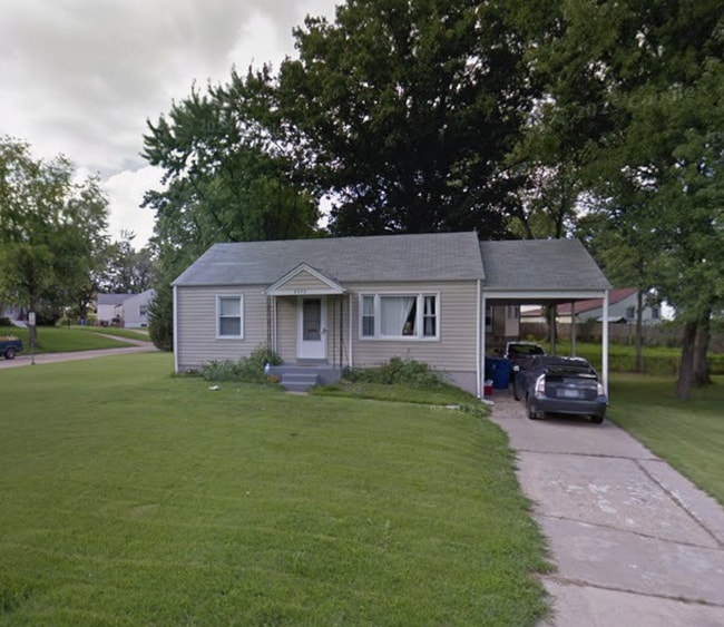 8573 Kathlyn Dr