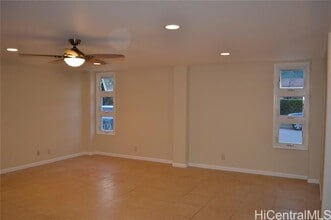 777 Kalanipuu St in Honolulu, HI - Building Photo - Building Photo
