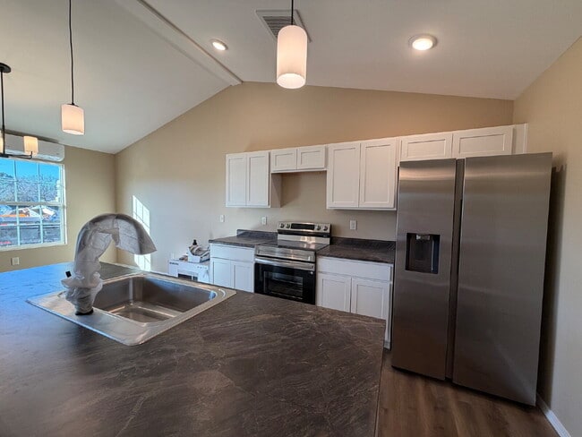 174 Ruby Ln in Hollister, MO - Building Photo - Building Photo