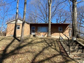 371 Adrian Dr in St. Louis, MO - Building Photo