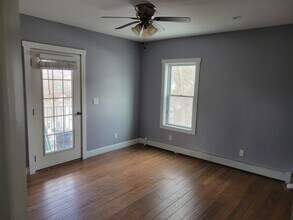 54 Golden Hill St, Unit 2 in Naugatuck, CT - Building Photo - Building Photo