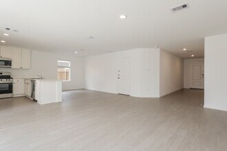 1543 Crowson Rdg, Unit 9-0803 in Conroe, TX - Building Photo - Building Photo