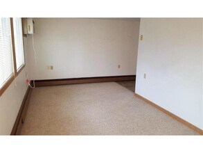 611 Lake Ave in Ortonville, MN - Building Photo - Building Photo