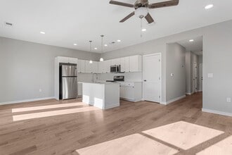 100 Saw C in Fisher, IL - Building Photo - Building Photo