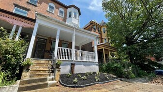 939 S Saint Bernard St, Unit Apt 1 in Philadelphia, PA - Building Photo