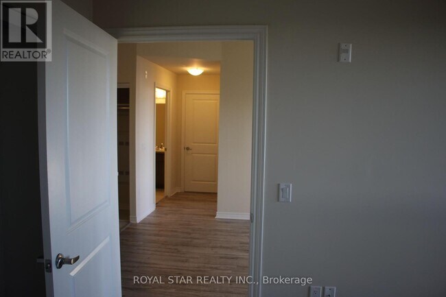 650 Sauve St in Milton, ON - Building Photo - Building Photo