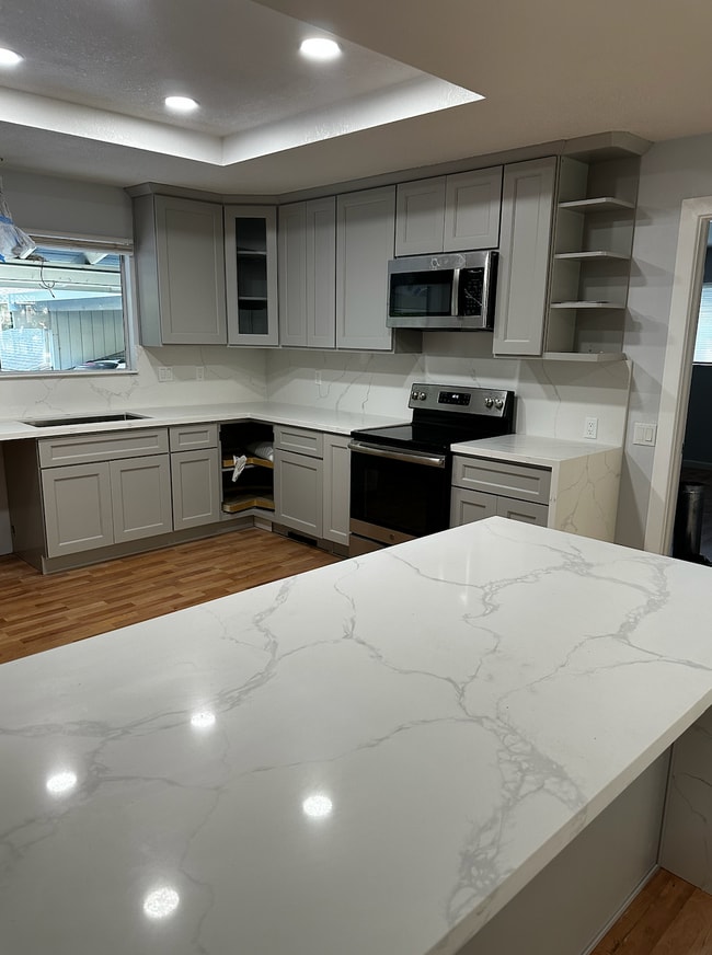 11040 Eastbrook Ave in Los Altos, CA - Building Photo - Building Photo