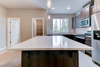 21259 SW Ortiz Ln in Beaverton, OR - Building Photo - Building Photo