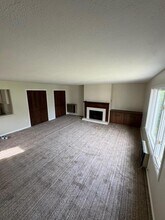 373 E 232nd St in Euclid, OH - Building Photo - Building Photo
