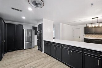 7021 Lattimore Dr in Dallas, TX - Building Photo - Building Photo