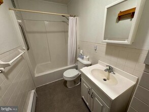 43 S Main St in Woodstown, NJ - Building Photo - Building Photo