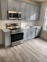 110 Schley St, Unit 1R in Newark, NJ - Building Photo - Building Photo