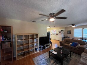 5111 Sunbird Dr in Chandler, TX - Building Photo - Building Photo