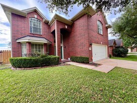 8530 Regalbrook Dr in Houston, TX - Building Photo
