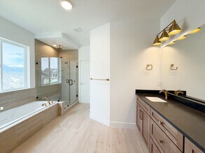 1426 Osprey Wy in Saratoga Springs, UT - Building Photo - Building Photo