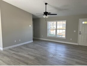 2434 W Menores Dr in Citrus Springs, FL - Building Photo - Building Photo