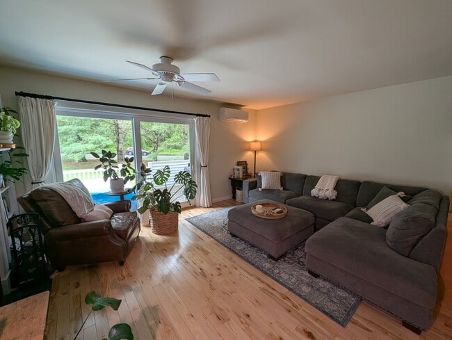 property at 33 Harbor View Rd