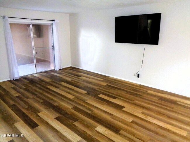 10405 Ashwood Dr in El Paso, TX - Building Photo - Building Photo