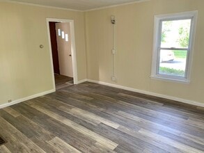 44 Dean St in Bangor, ME - Building Photo - Building Photo