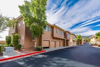 10221 Delray Beach Ave in Las Vegas, NV - Building Photo - Building Photo