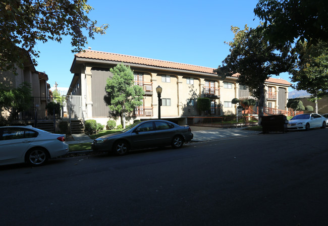 Villa D'roga in Glendale, CA - Building Photo - Building Photo