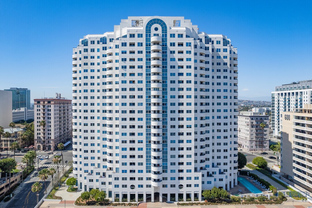 Harbor Place Tower in Long Beach, CA - Building Photo