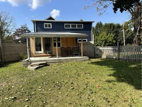 9 Wisner Rd in Warwick, NY - Building Photo - Building Photo