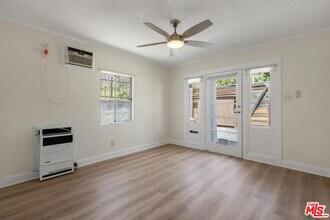 2370 Silver Lake Blvd in Los Angeles, CA - Building Photo - Building Photo