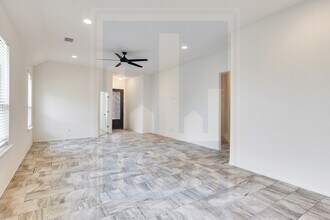 872 Centerra Hills Cir in Round Rock, TX - Building Photo - Building Photo