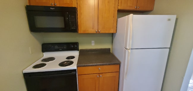 2805 S Alaska St in Seattle, WA - Building Photo - Building Photo