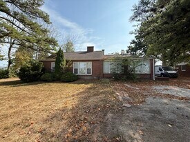 2910 Mexico Gravel Rd in Columbia, MO - Building Photo